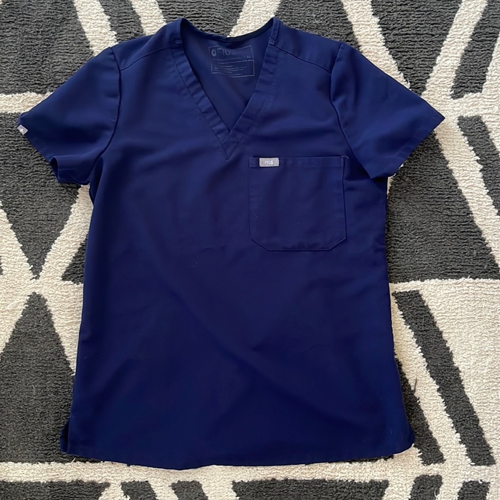 Figs women’s scrub top XS